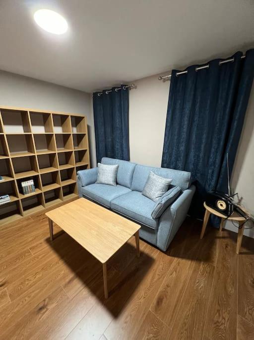 Blacklion Prime Location Apartment Eksteriør billede