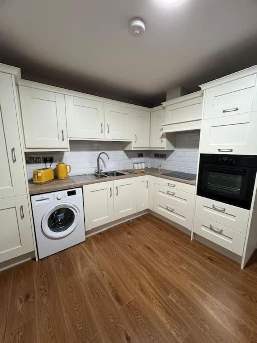 Blacklion Prime Location Apartment Eksteriør billede
