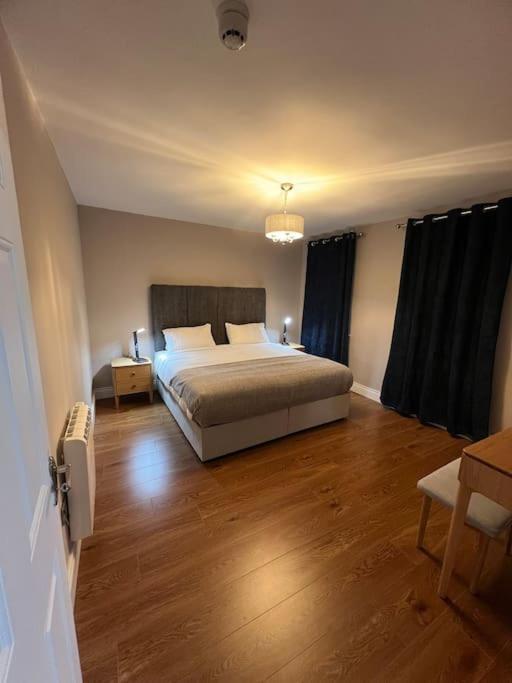 Blacklion Prime Location Apartment Eksteriør billede