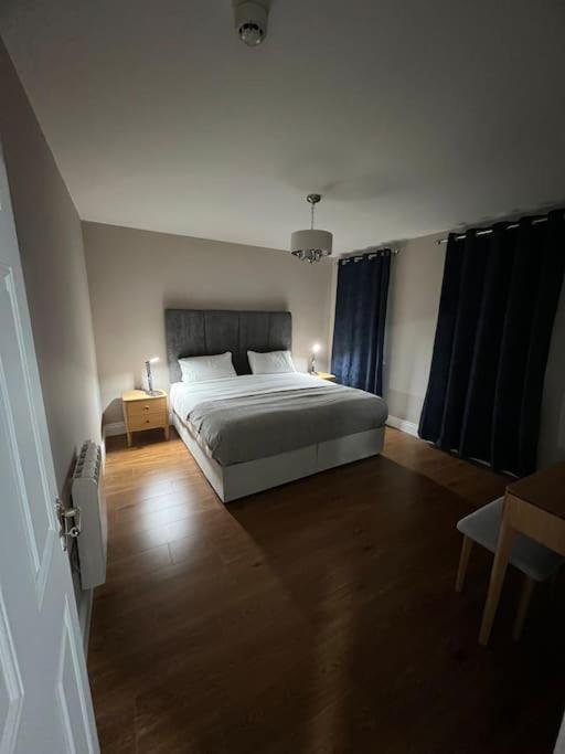 Blacklion Prime Location Apartment Eksteriør billede